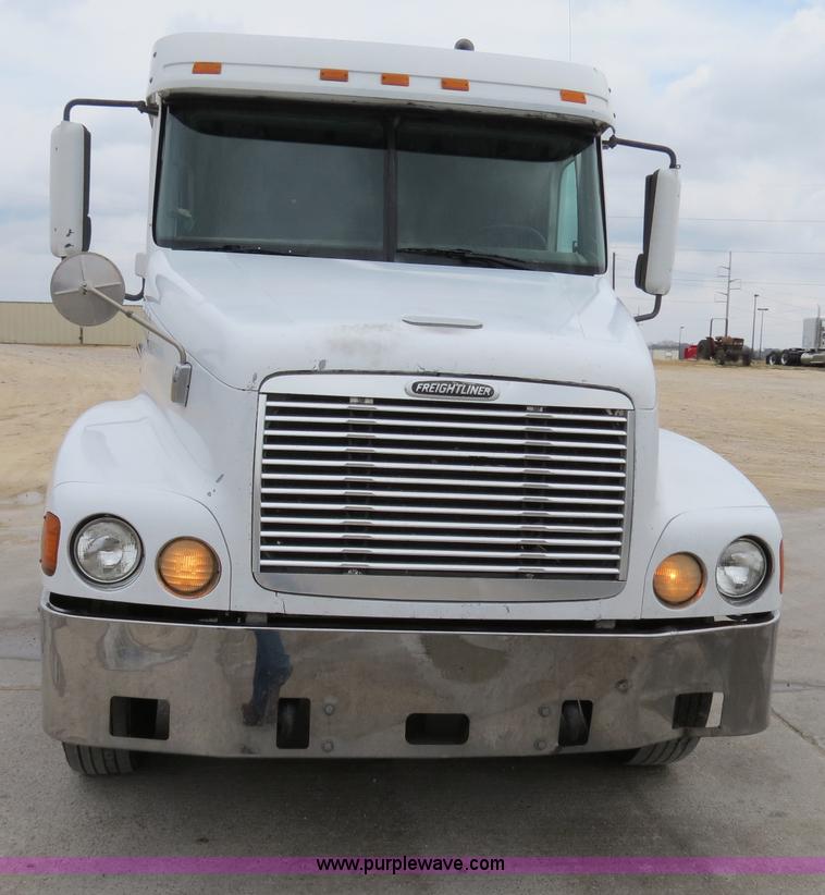 image for item B4578 1999 Freightliner Century Class semi truck