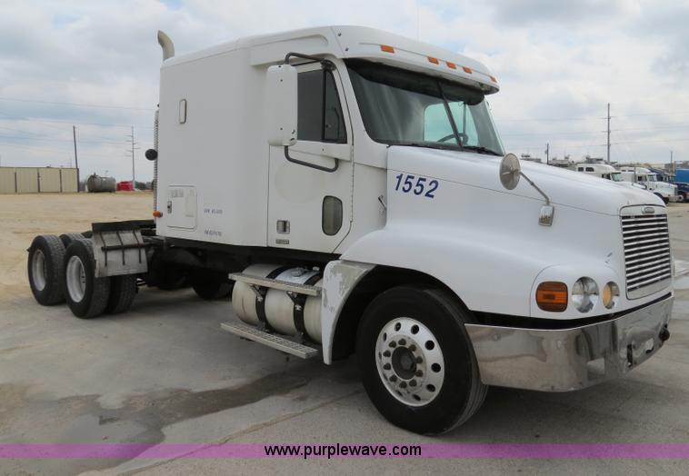 image for item B4578 1999 Freightliner Century Class semi truck