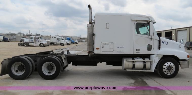 image for item B4578 1999 Freightliner Century Class semi truck