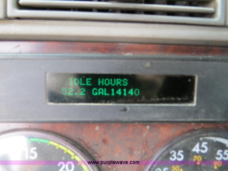 image for item B4578 1999 Freightliner Century Class semi truck