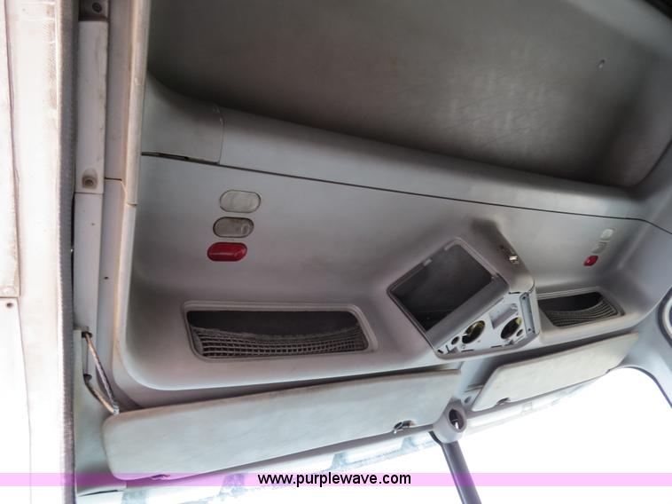 image for item B4578 1999 Freightliner Century Class semi truck