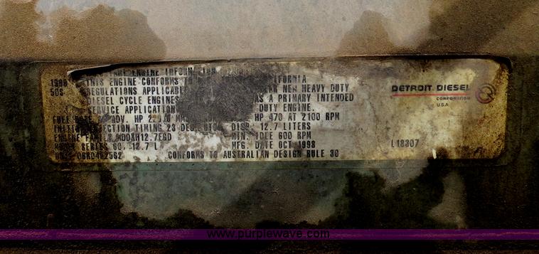 image for item B4578 1999 Freightliner Century Class semi truck