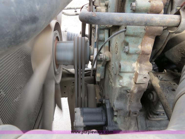 image for item B4578 1999 Freightliner Century Class semi truck