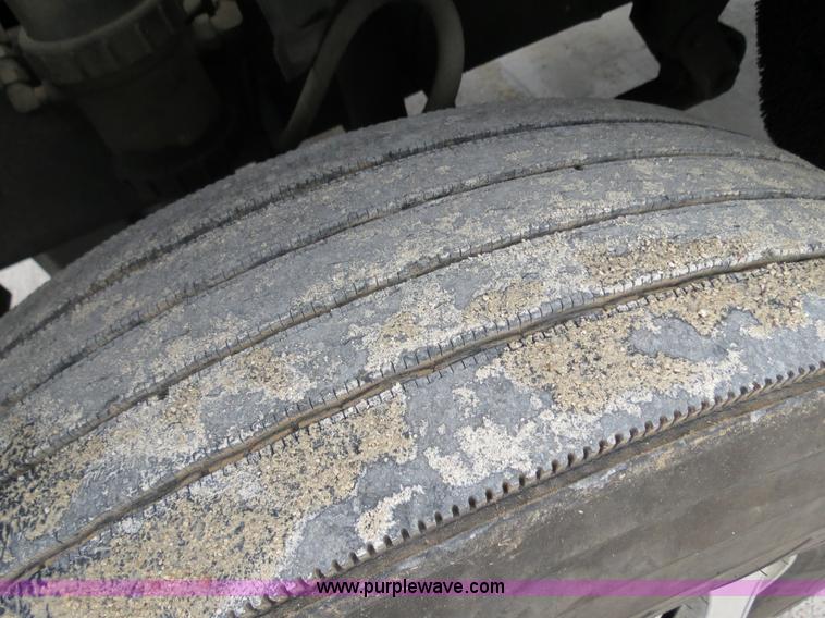 image for item B4578 1999 Freightliner Century Class semi truck