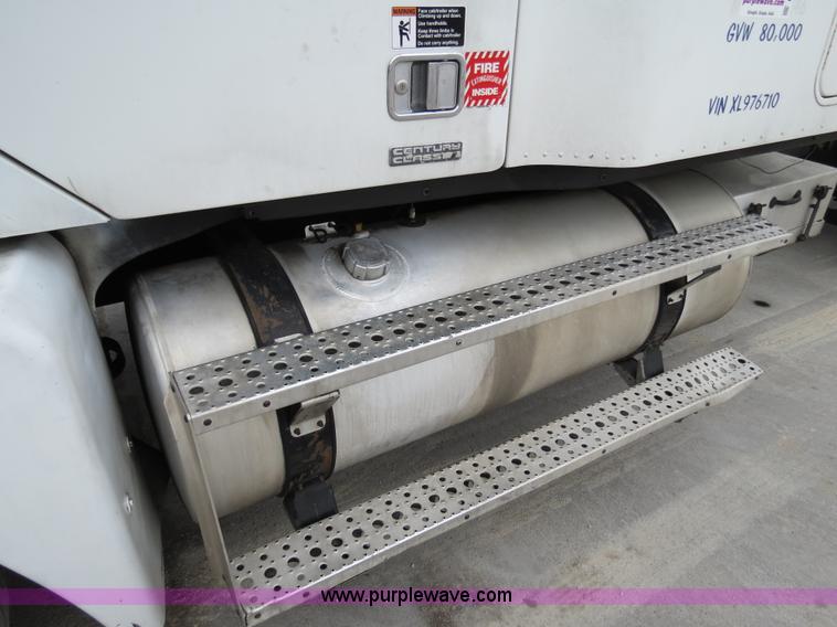 image for item B4578 1999 Freightliner Century Class semi truck