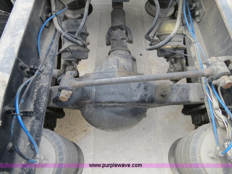 image for item B4578 1999 Freightliner Century Class semi truck