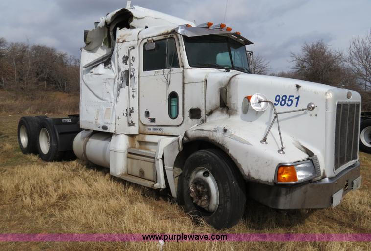image for item B4579 1998 Peterbilt 377 semi truck