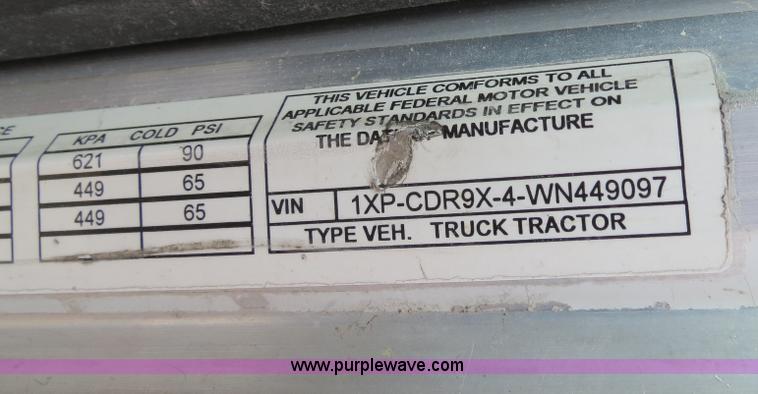 image for item B4579 1998 Peterbilt 377 semi truck