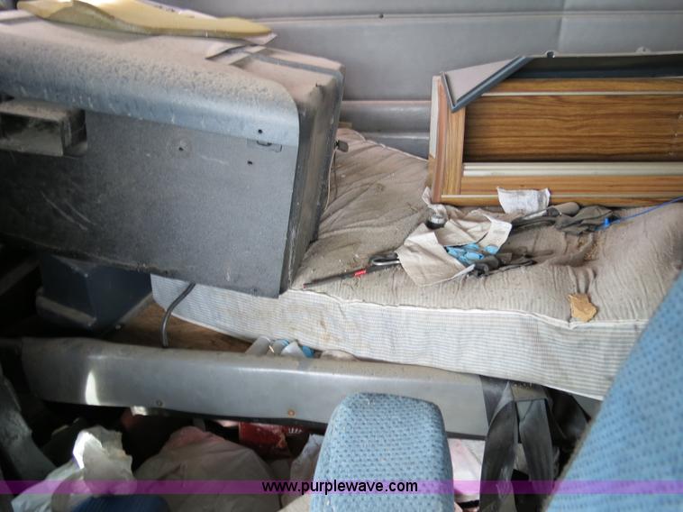 image for item B4579 1998 Peterbilt 377 semi truck