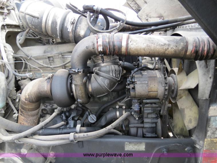 image for item B4579 1998 Peterbilt 377 semi truck