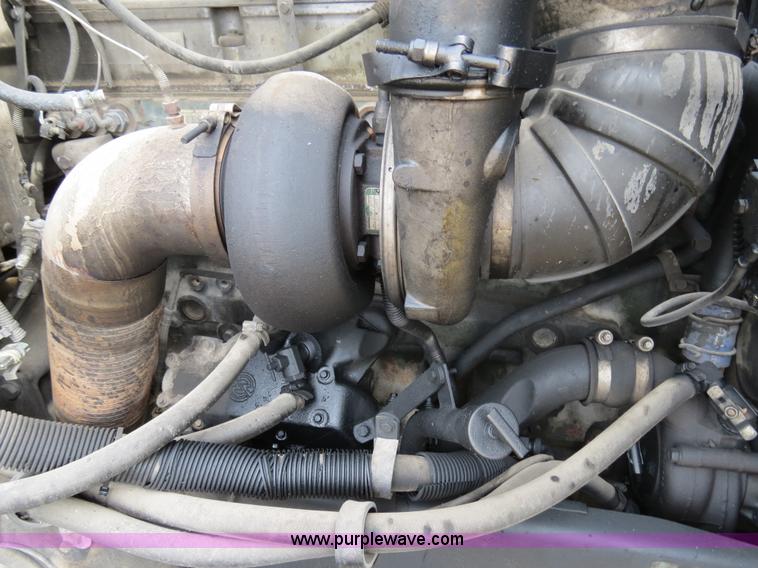 image for item B4579 1998 Peterbilt 377 semi truck