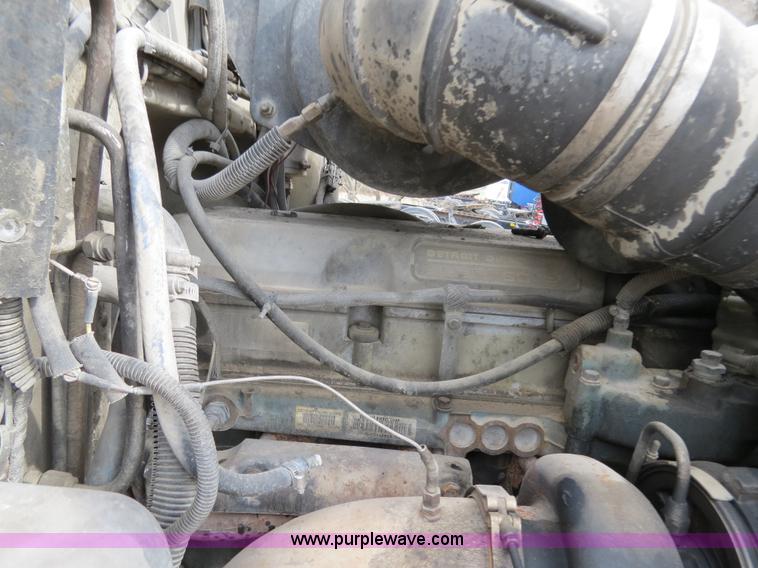 image for item B4579 1998 Peterbilt 377 semi truck