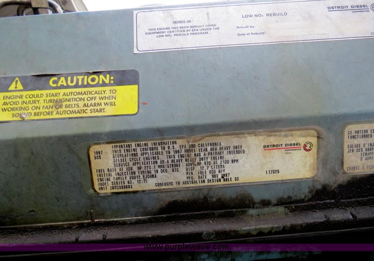 image for item B4580 1998 Freightliner C120 semi truck