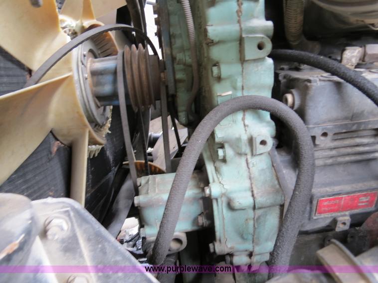 image for item B4580 1998 Freightliner C120 semi truck