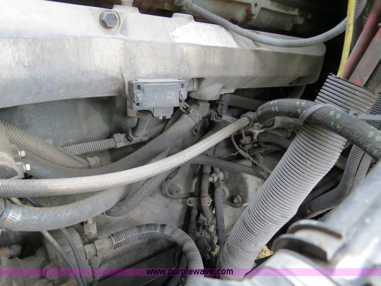 image for item B4580 1998 Freightliner C120 semi truck