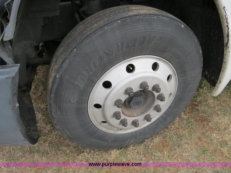 image for item B4580 1998 Freightliner C120 semi truck