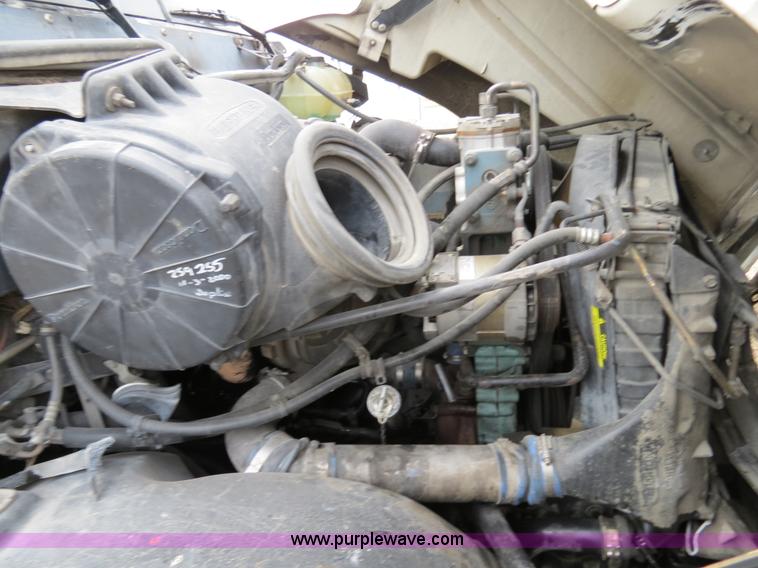 image for item B4580 1998 Freightliner C120 semi truck