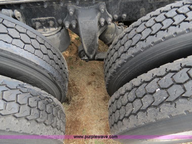 image for item B4580 1998 Freightliner C120 semi truck