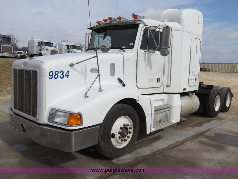 image for item B4584 1998 Peterbilt 377 semi truck