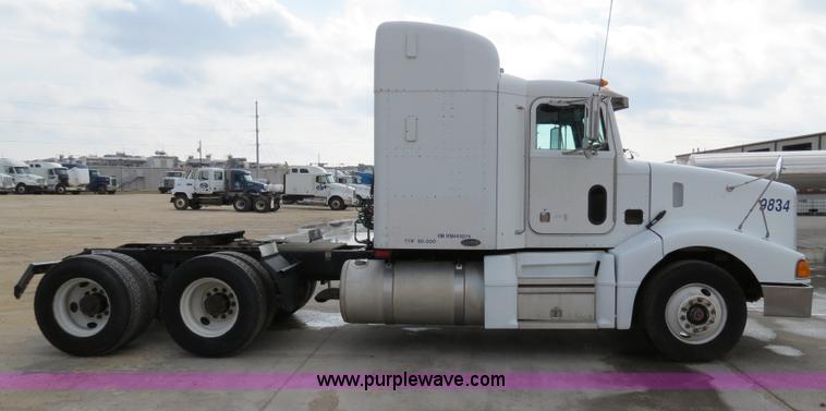 image for item B4584 1998 Peterbilt 377 semi truck