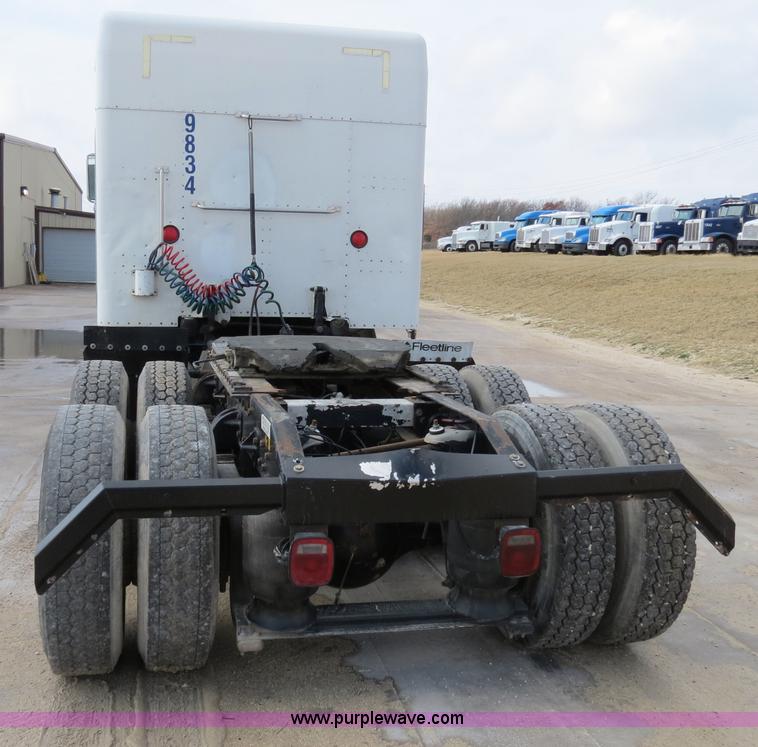 image for item B4584 1998 Peterbilt 377 semi truck