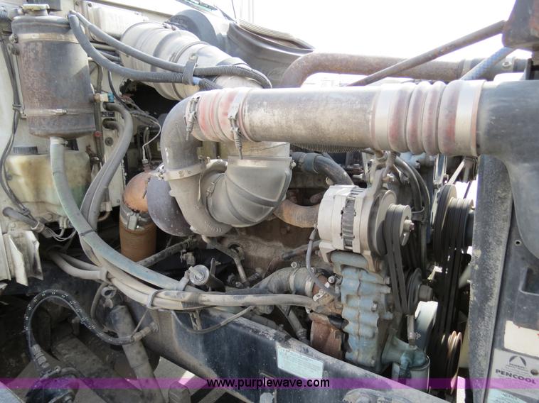 image for item B4584 1998 Peterbilt 377 semi truck