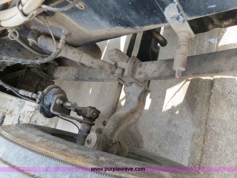 image for item B4584 1998 Peterbilt 377 semi truck