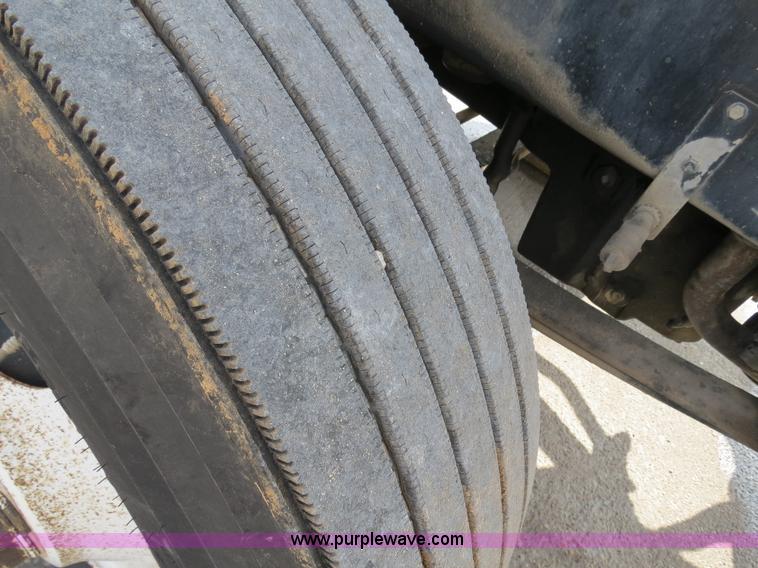 image for item B4584 1998 Peterbilt 377 semi truck