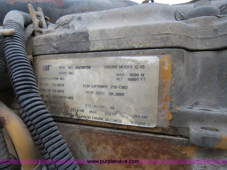 image for item B4588 2003 Freightliner Columbia semi truck