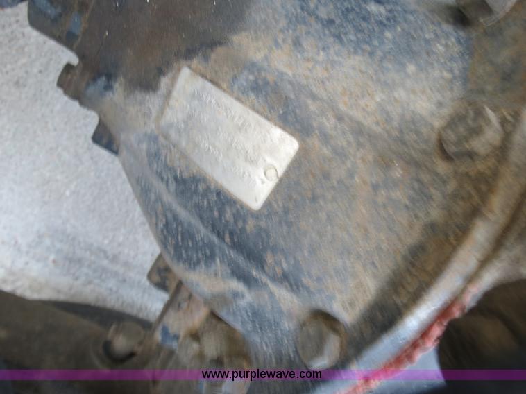 image for item B4589 1999 Kenworth T800 semi truck