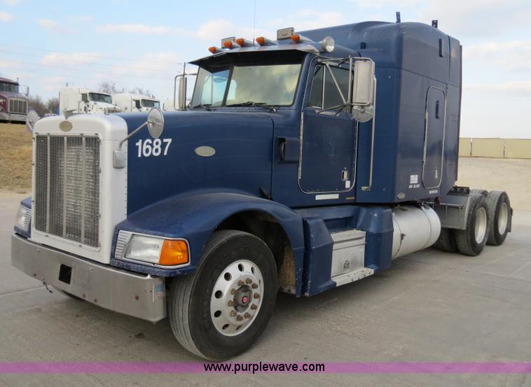 image for item B4590 1998 Peterbilt 377 semi truck