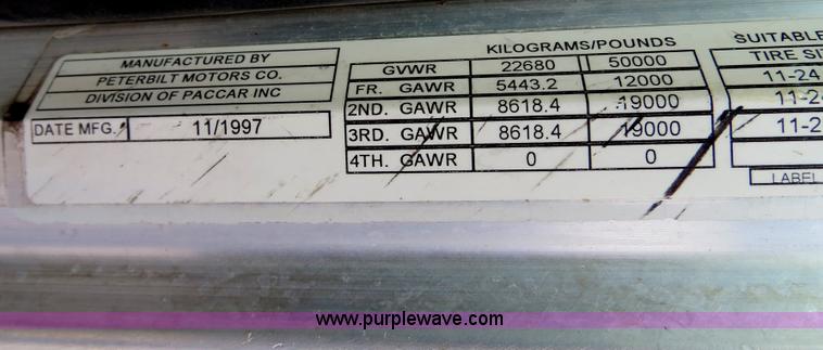 image for item B4590 1998 Peterbilt 377 semi truck