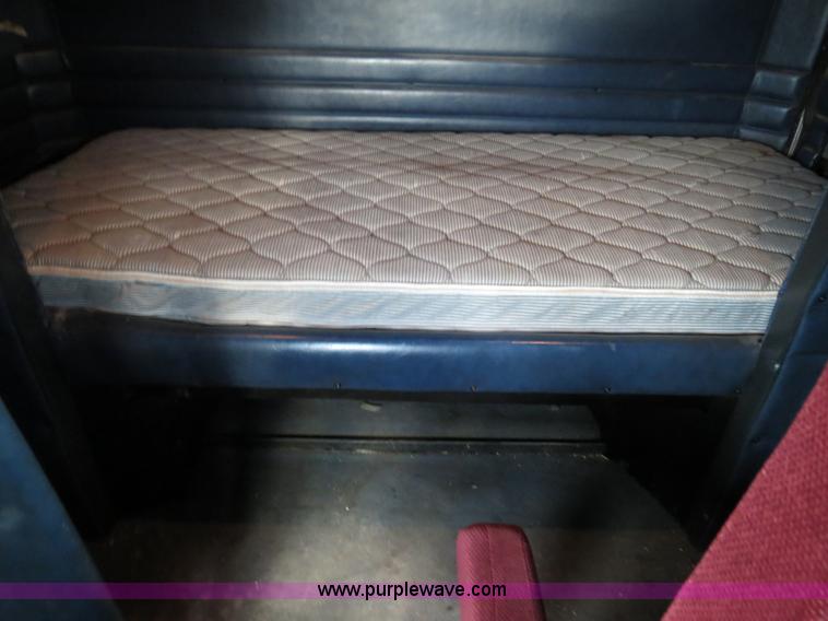 image for item B4590 1998 Peterbilt 377 semi truck