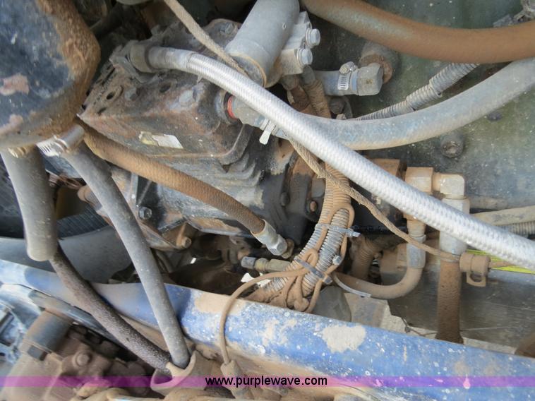 image for item B4590 1998 Peterbilt 377 semi truck