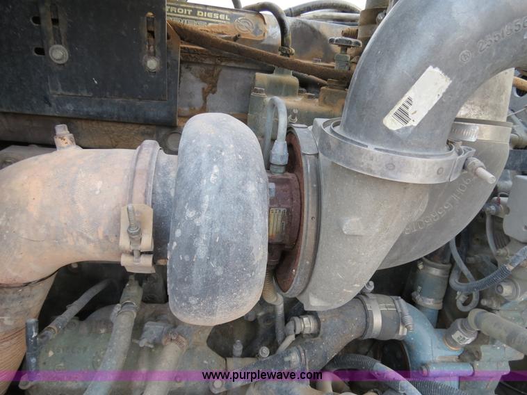 image for item B4590 1998 Peterbilt 377 semi truck