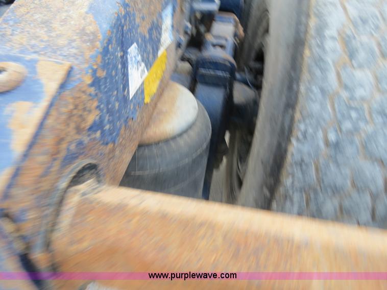 image for item B4590 1998 Peterbilt 377 semi truck