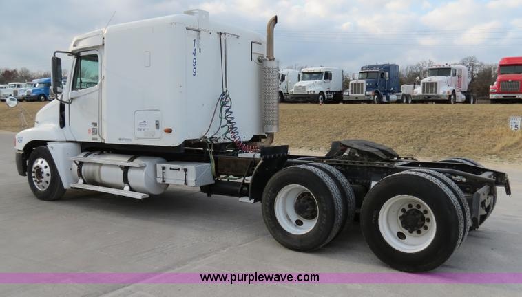 image for item B4593 1998 Freightliner Century Class semi truck