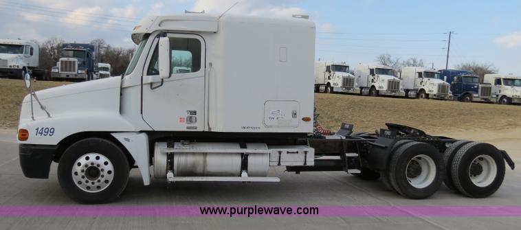 image for item B4593 1998 Freightliner Century Class semi truck