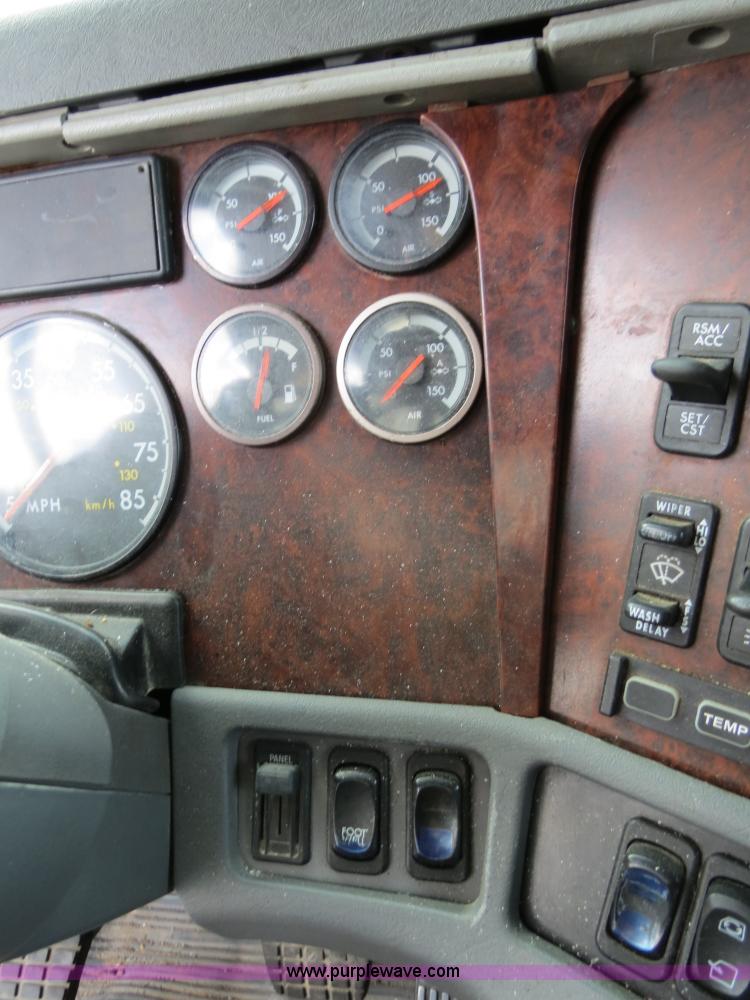 image for item B4593 1998 Freightliner Century Class semi truck