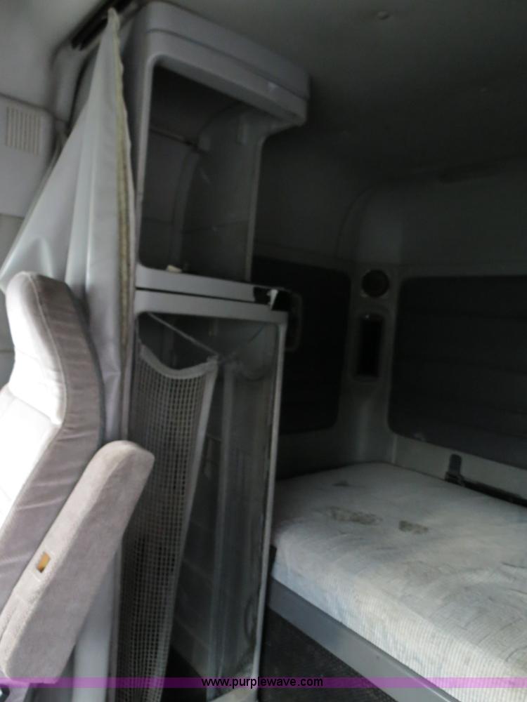 image for item B4593 1998 Freightliner Century Class semi truck