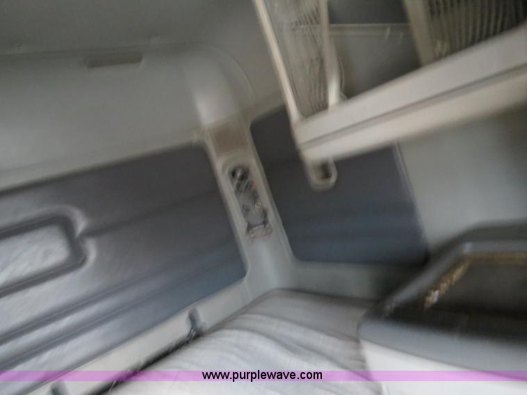 image for item B4593 1998 Freightliner Century Class semi truck