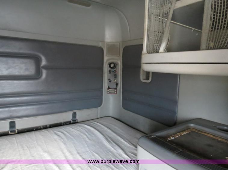 image for item B4593 1998 Freightliner Century Class semi truck