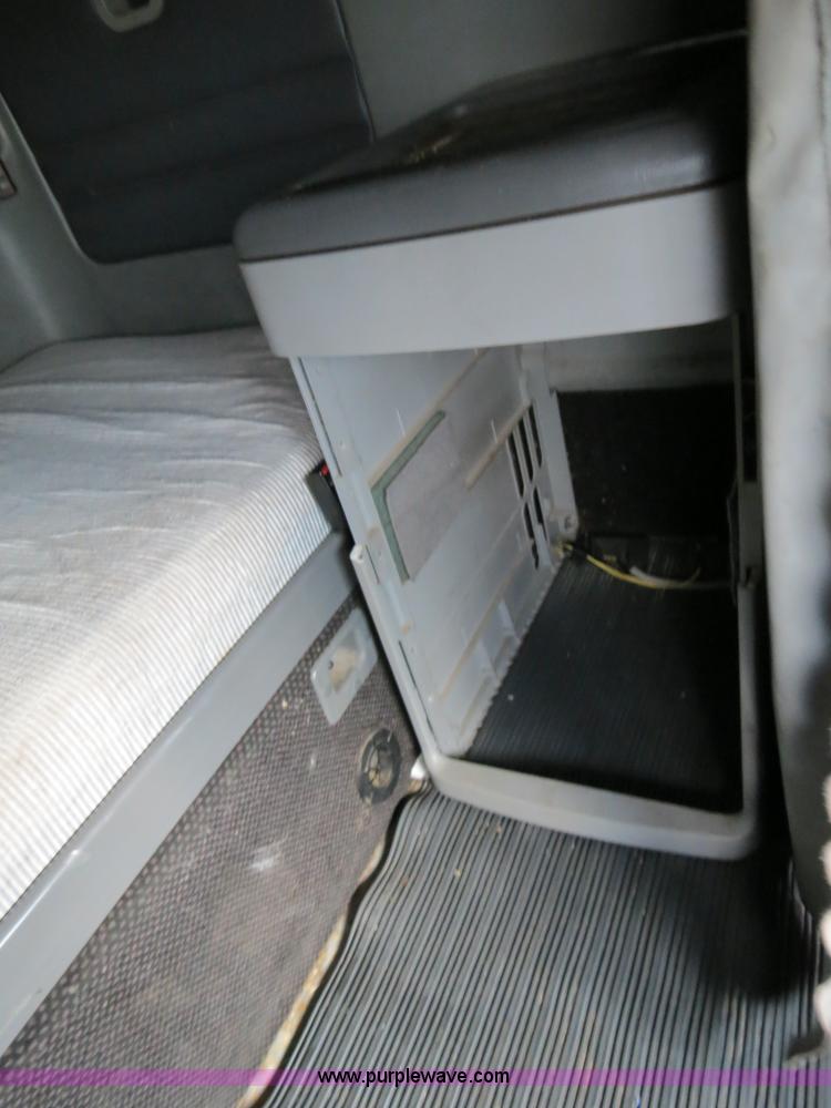 image for item B4593 1998 Freightliner Century Class semi truck