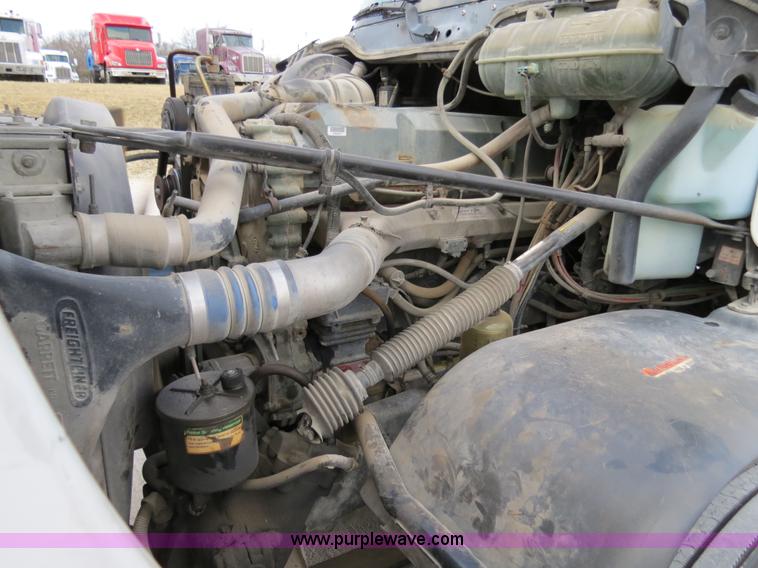 image for item B4593 1998 Freightliner Century Class semi truck