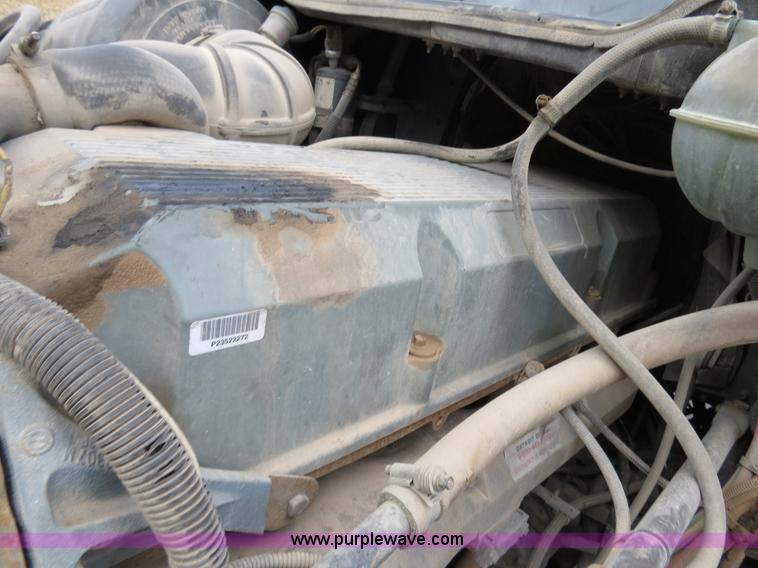 image for item B4593 1998 Freightliner Century Class semi truck