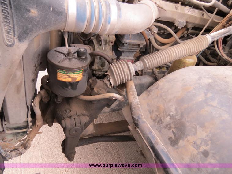 image for item B4593 1998 Freightliner Century Class semi truck