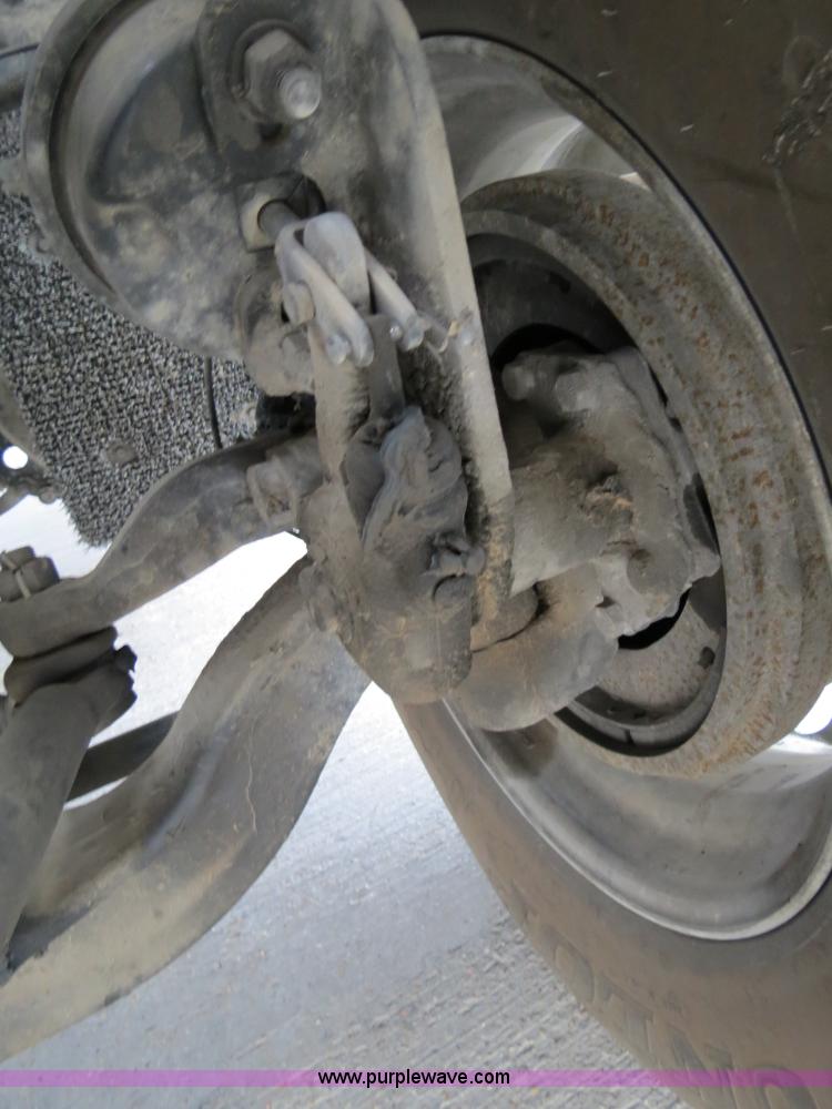 image for item B4593 1998 Freightliner Century Class semi truck