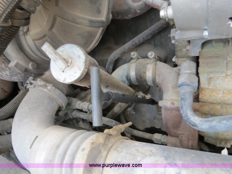 image for item B4593 1998 Freightliner Century Class semi truck