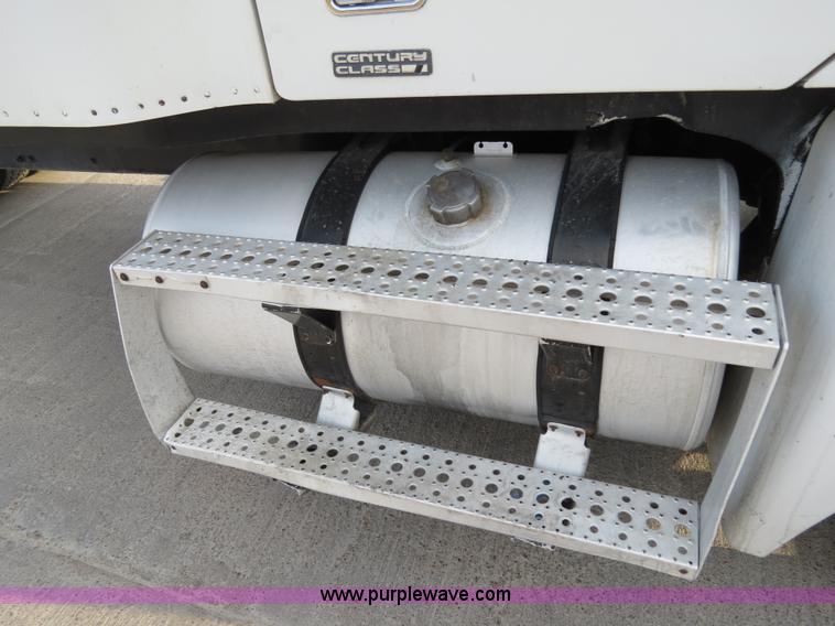 image for item B4593 1998 Freightliner Century Class semi truck