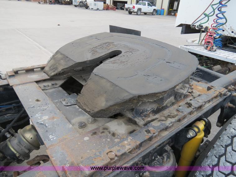 image for item B4593 1998 Freightliner Century Class semi truck